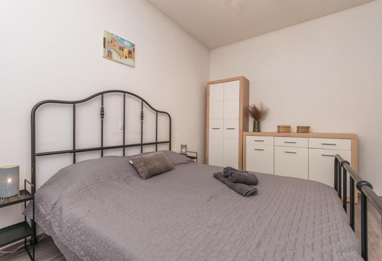 Villa Lucija Biograd Na Moru Bagian luar foto