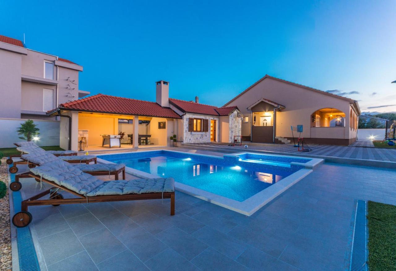 Villa Lucija Biograd Na Moru Bagian luar foto