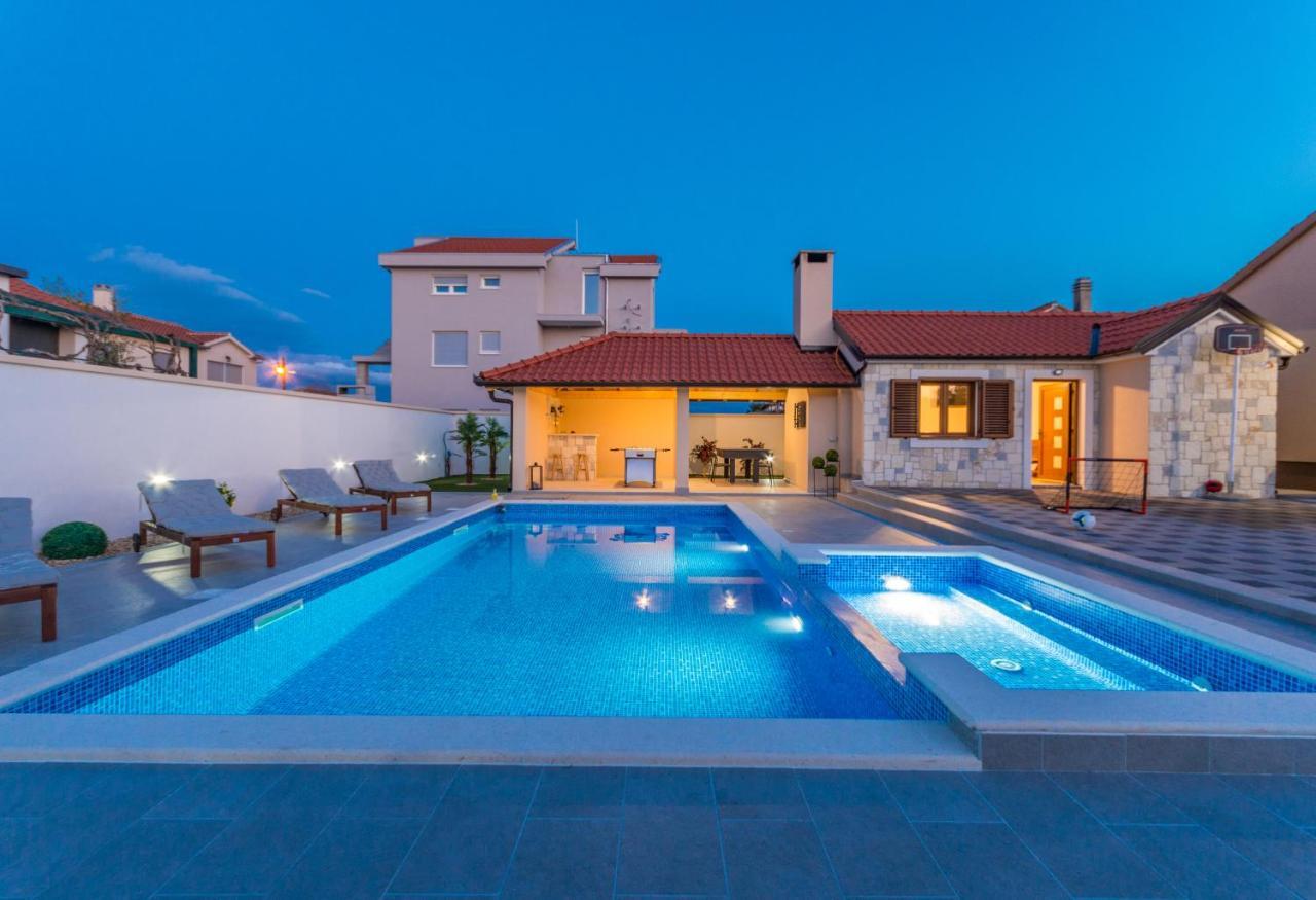 Villa Lucija Biograd Na Moru Bagian luar foto