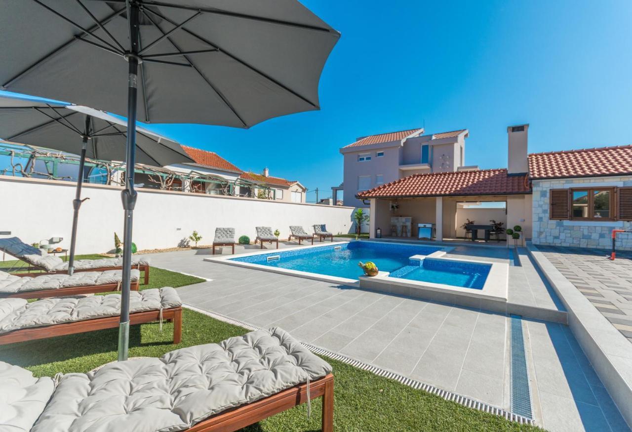 Villa Lucija Biograd Na Moru Bagian luar foto