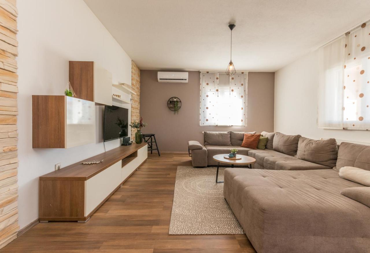 Villa Lucija Biograd Na Moru Bagian luar foto