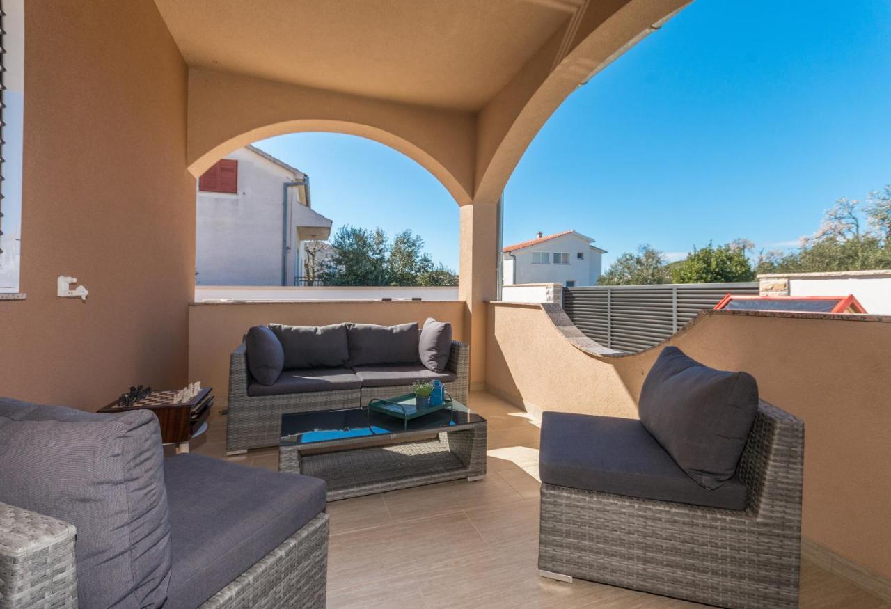 Villa Lucija Biograd Na Moru Bagian luar foto