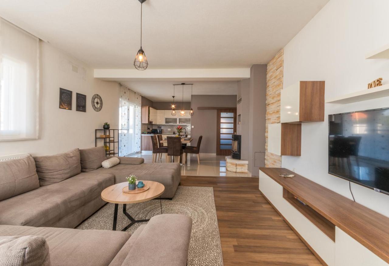 Villa Lucija Biograd Na Moru Bagian luar foto